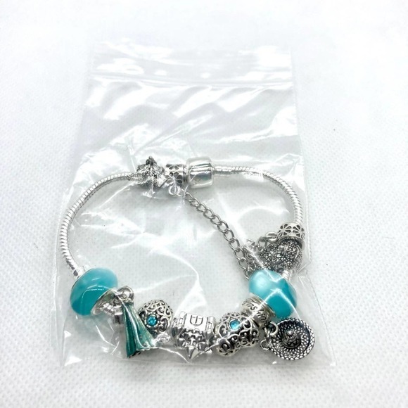 SILVER Plated Blue Elsa Disney Snake Style Charm Bracelet - Picture 8 of 8